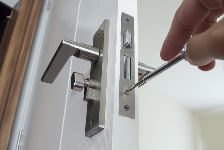 Our local locksmiths are able to repair and install door locks for properties in St Albans and the local area.
